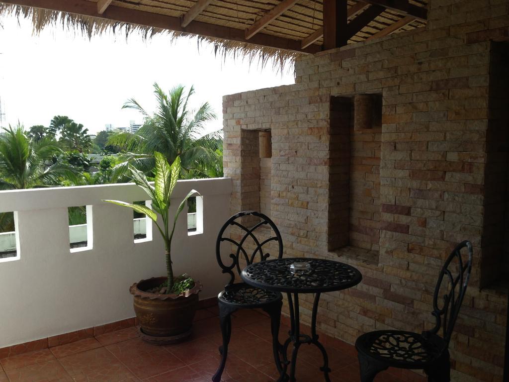 Karon Pool Hotel Habitación foto